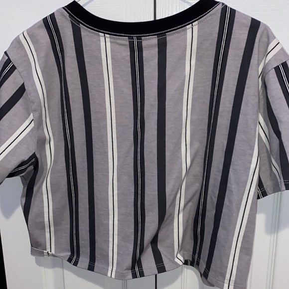 Guess T-Shirt - Picture 3 of 3